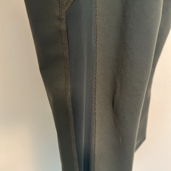 Two pair of Old Navy leggings - Picture 7 of 8